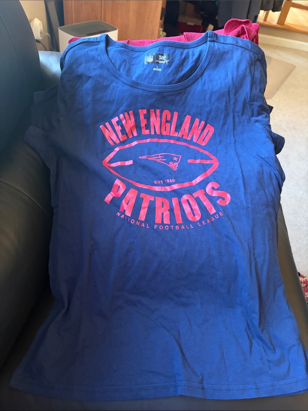 NWT Women’s NFL Patriot’s tshirt